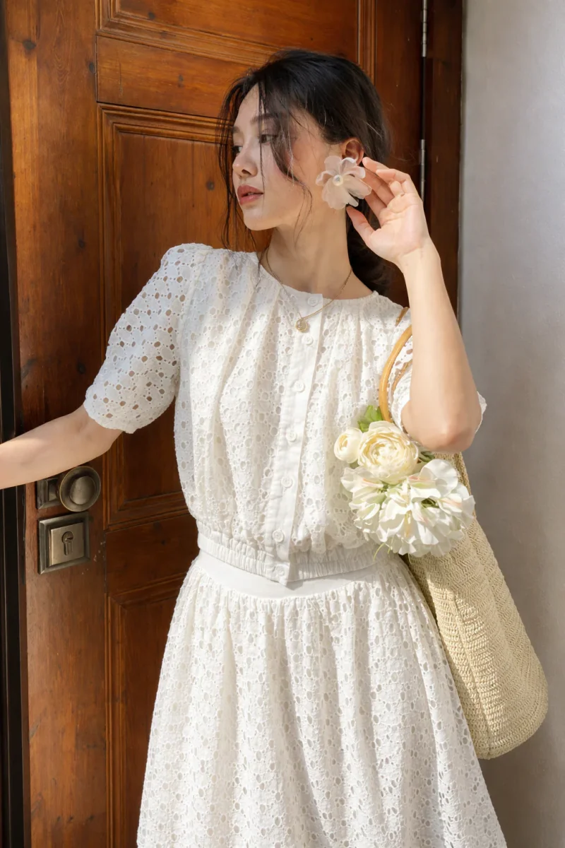Conjunto Ibicenco de Verano con Blusa Calada y Falda Larga Elegante - Imagen 4