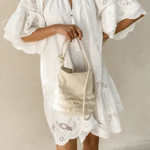 Vestido Ibicenco Boho Chic con Flecos en Encaje Blanco