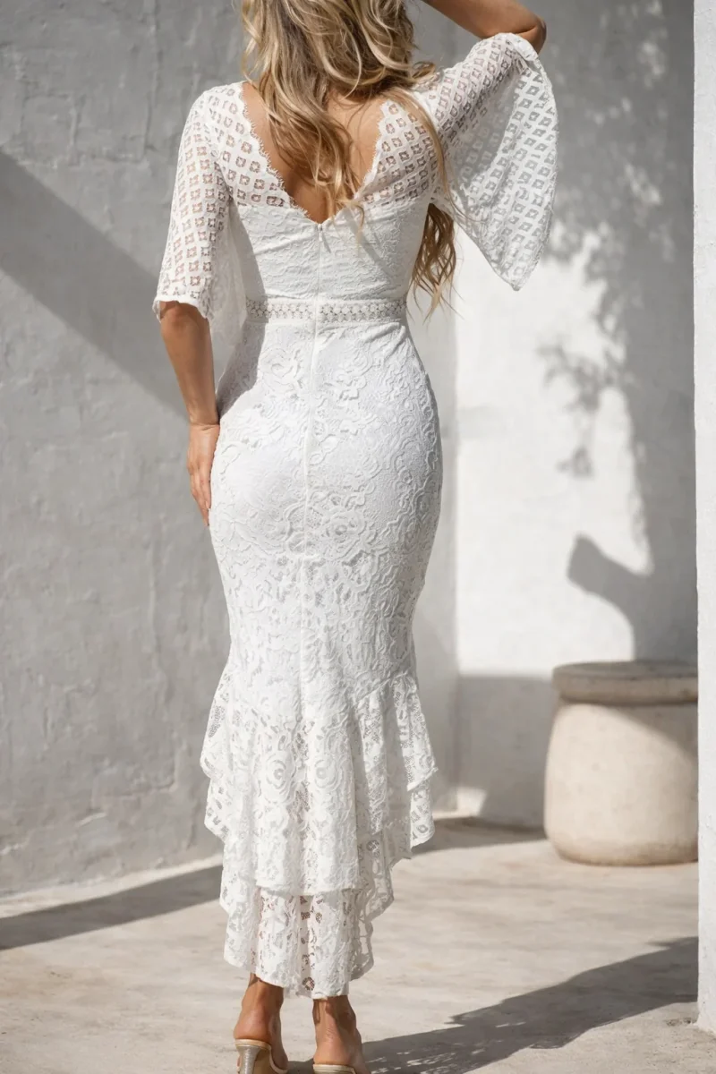 Vestido Ibicenco de Encaje Blanco con Diseño de Sirena y Espalda Descubierta - Imagen 3
