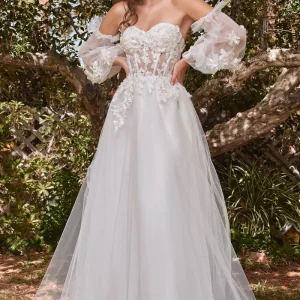 Vestido de novia de tul en capas sin tirantes y encaje de Ladivine CD962W